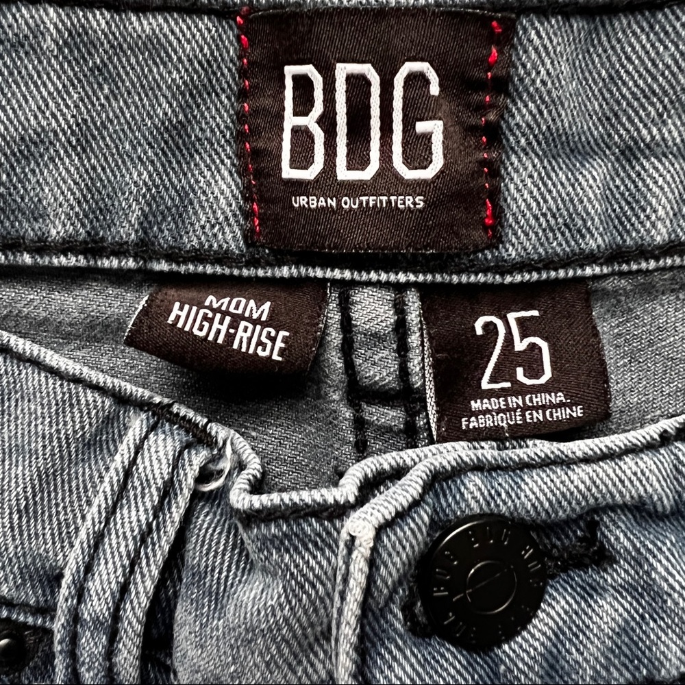 Urban Outfitters BDG Mom High-Rise Denim Jeans size 25